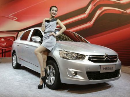 ચમકી ઉઠ્યું શાંઘાઇ હોટ ગર્લ્સ અને ફાયરબ્રાન્ડ કાર્સથી