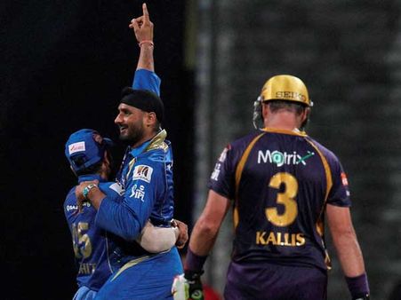 Mumbai Indians defeated to Kolkata Knight Riders