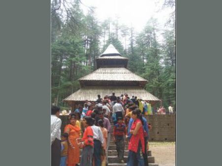 રોમેન્સ કરવા માટેનું પરફેક્ટ રોમેન્ટિક સ્થળ મનાલી 