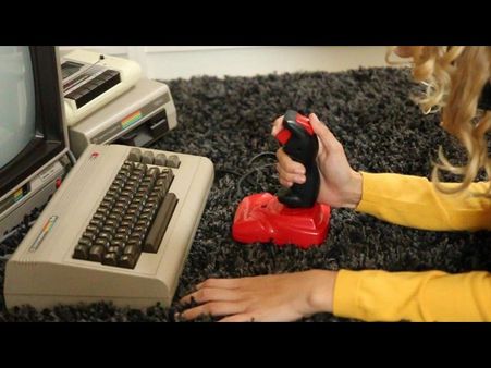 વીડિયો ગેમ લવર્સ માટે બનાવાયુ હોટ ગર્લ કેલેન્ડર