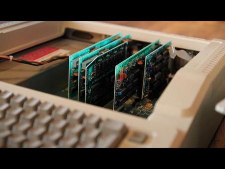 વીડિયો ગેમ લવર્સ માટે બનાવાયુ હોટ ગર્લ કેલેન્ડર