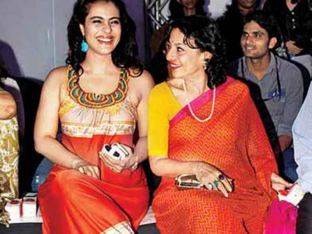 જુઓ સ્ટાર્સ લવિંગ મૉમ સાથે જુઓ સ્ટાર્સ લવિંગ મૉમ સાથે