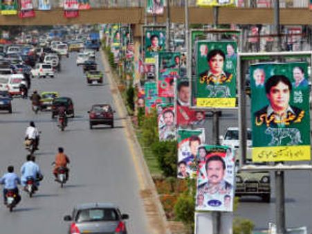 પાકિસ્તાનમાં આવતીકાલે મતદાન : ત્રિકોણીય જંગની શક્યતા