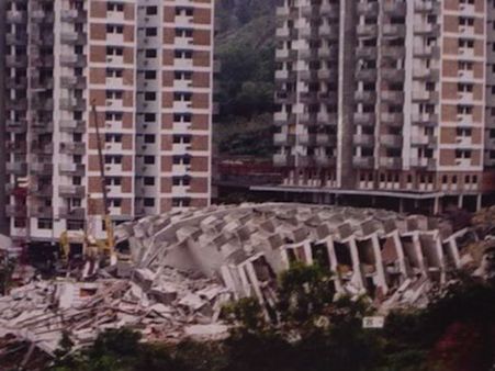 ઇતિહાસમાં નોંધાઇ ગયેલી ધરાશયી થયેલી 10 ઇમારતો