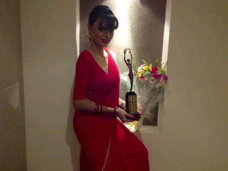 સાડીમાં પણ હૉટ દેખાતાં શર્લિન ચોપરા સાડીમાં પણ હૉટ દેખાતાં શર્લિન ચોપરા