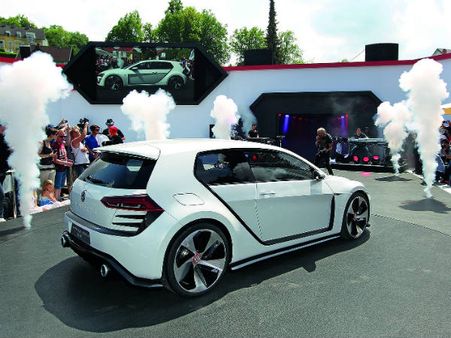 સ્પોર્ટી કારથી કમ નથી ફોક્સવેગનની આ ગોલ્ફ GTI