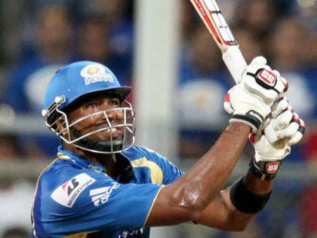 પોલાર્ડની સુનામીમાં ધોવાયું હૈદરાબાદ