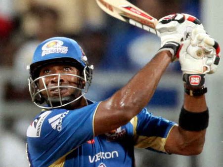 પોલાર્ડની સુનામીમાં ધોવાયું હૈદરાબાદ