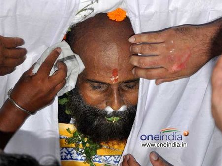 જુઓ તસવીરો : જગદીશ માલીને કાંધ આપતું બૉલીવુડ