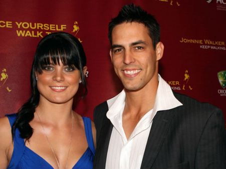 આઇપીએલના ખેલાડીઓની હોટ વાઇફ અને ગર્લફ્રેન્ડ્સ