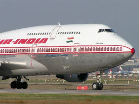 પાઇલોટ ટોયલેટ જતો રહેતા, મુશ્કેલીમાં મુકાયા મુસાફરો