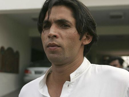 મોહમ્મદ આસિફ - પાકિસ્તાન