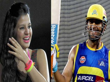 ધોનીની દરેક સફળતાઓની તેની પત્ની 'સાક્ષી' ધોનીની દરેક સફળતાઓની તેની પત્ની 'સાક્ષી'