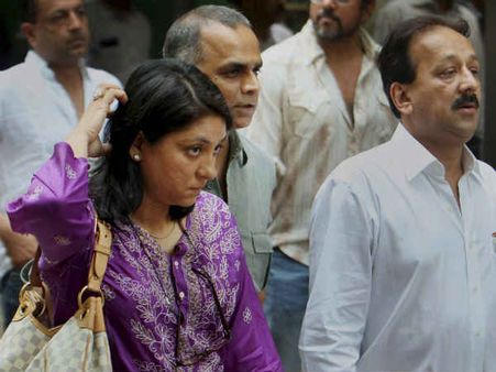 'Imperial Heights'થી TADA Court પહોંચ્યા સંજુબાબા