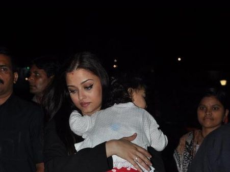 કૅન્સમાં ભાગ લેવા આરાધ્યા સાથે ઉપડ્યાં ઐશ્વર્યા