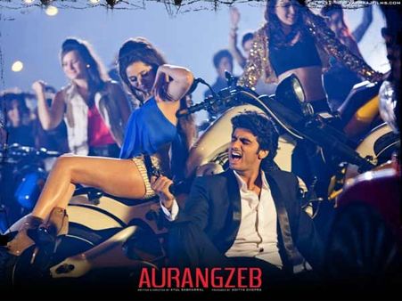ઔરંગઝેબ રિવ્યૂ : અર્જુન છવાયાં, સાશા સુંદર