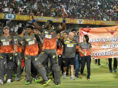 કોલકાતાને હરાવીને હૈદરાબાદે બેંગલોરની આશા પર પાણી ફેરવ્યું