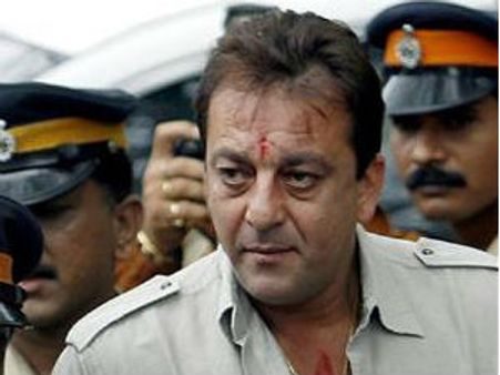 એક મહિના સુધી આર્થર રોડ જેલમાં જ રહેશે સંજય દત્ત !