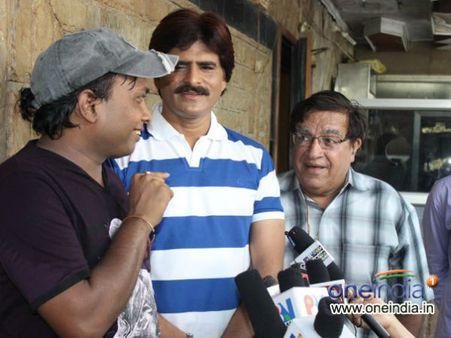 સુનીલ પાલે કર્યું ગીતનું રેકૉર્ડિંગ