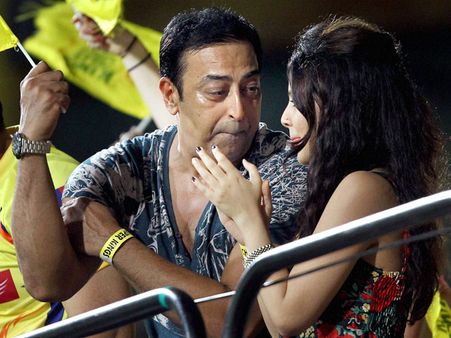 સ્પોટ ફિક્સિંગના તાર ધોનીની પત્ની સાક્ષી સાથે જોડાયા!?