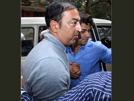 સ્પોટ ફિક્સિંગના તાર ધોનીની પત્ની સાક્ષી સાથે જોડાયા!?