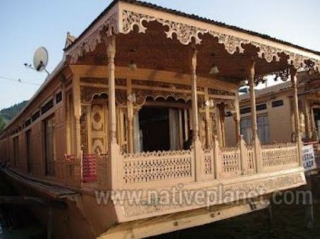 શ્રીનગરનું ઘરેણું અને કાશ્મિરનું મુગટ છે આ ઝીલ શ્રીનગરનું ઘરેણું અને કાશ્મિરનું મુગટ છે આ ઝીલ