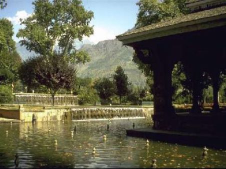 શ્રીનગરનું ઘરેણું અને કાશ્મિરનું મુગટ છે આ ઝીલ શ્રીનગરનું ઘરેણું અને કાશ્મિરનું મુગટ છે આ ઝીલ