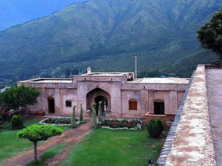 શ્રીનગરનું ઘરેણું અને કાશ્મિરનું મુગટ છે આ ઝીલ શ્રીનગરનું ઘરેણું અને કાશ્મિરનું મુગટ છે આ ઝીલ