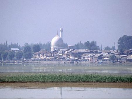 શ્રીનગરનું ઘરેણું અને કાશ્મિરનું મુગટ છે આ ઝીલ શ્રીનગરનું ઘરેણું અને કાશ્મિરનું મુગટ છે આ ઝીલ