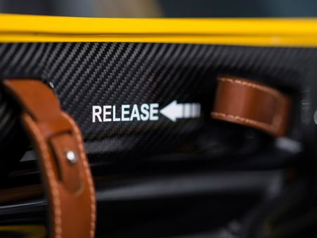 એસ્ટન માર્ટિને રજૂ કરી સીસી 100 સ્પીડસ્ટર