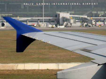 હૈદ્રાબાદ: દુબઇ ભાગી રહેલા સટોડિયોની એરપોટ પરથી ધરપકડ