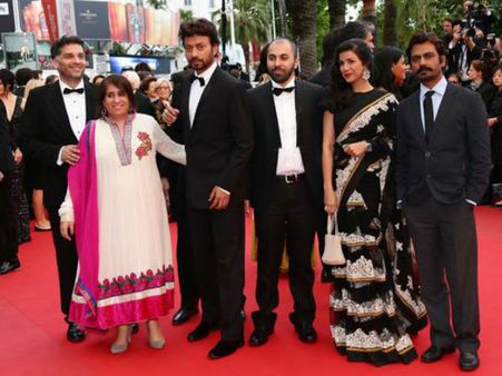 Pics : કૅન્સમાં ક્રિટિક્સ વીક વ્યૂઅર્સ ચૉઇસ ઍવૉર્ડ મેળવતી ડબ્બા