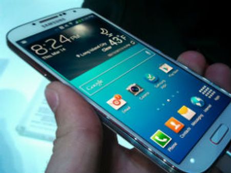 શા માટે ઝડપથી વેંચાઇ રહ્યો છે સેમસંગ Galaxy S4