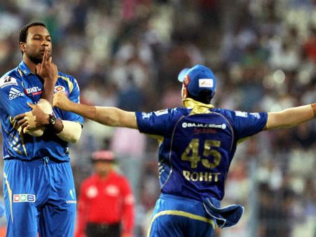 રાજસ્થાન રોયલ્સને માત આપતું મુંબઇ ઇન્ડિયંસ
