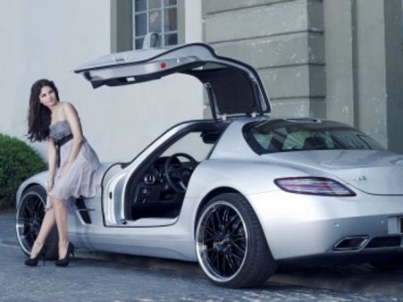 મર્સડિઝ ગર્લ્સ, બેન્ઝ અપીલ