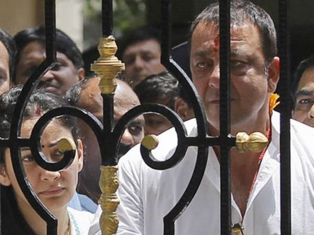 યરવડા જેલમાં સંજય દત્ત બનાવશે ફર્નિચર !