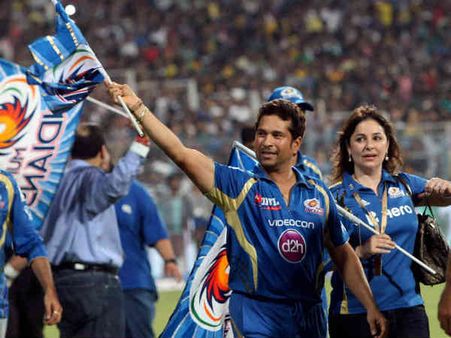 મુંબઇ ઇન્ડિયંસની જીતનો જશ્ન