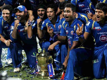 મુંબઇ ઇન્ડિયંસની જીતનો જશ્ન