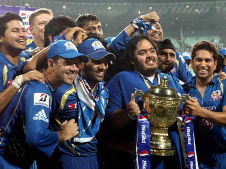 મુંબઇ ઇન્ડિયંસની જીતનો જશ્ન