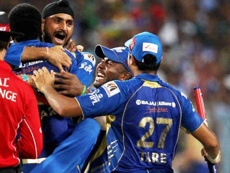 મુંબઇ ઇન્ડિયંસની જીતનો જશ્ન