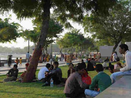 કાંકરિયા લેકફ્ર્ન્ટ ડેવલપમેન્ટ