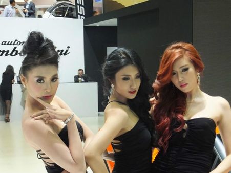 હોટ બેન્સની હાજરી, બેન્કોક મોટર શો બન્યો વધુ હોટ