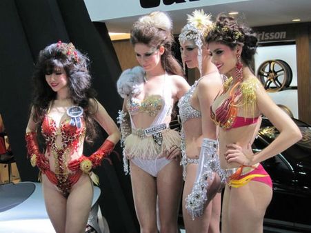 હોટ બેન્સની હાજરી, બેન્કોક મોટર શો બન્યો વધુ હોટ