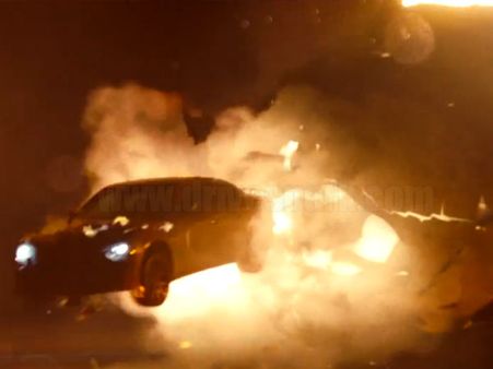 ફાસ્ટ એન્ડ ફ્યૂરિયસમાં 300 કાર્સ થઇ બરબાદ ફાસ્ટ એન્ડ ફ્યૂરિયસમાં 300 કાર્સ થઇ બરબાદ