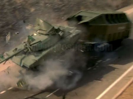 ફાસ્ટ એન્ડ ફ્યૂરિયસમાં 300 કાર્સ થઇ બરબાદ ફાસ્ટ એન્ડ ફ્યૂરિયસમાં 300 કાર્સ થઇ બરબાદ