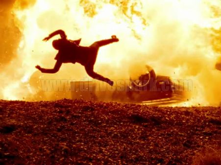 ફાસ્ટ એન્ડ ફ્યૂરિયસમાં 300 કાર્સ થઇ બરબાદ ફાસ્ટ એન્ડ ફ્યૂરિયસમાં 300 કાર્સ થઇ બરબાદ