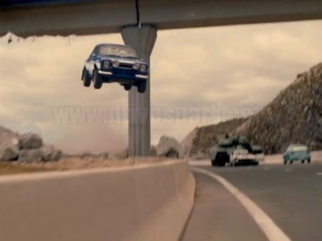 ફાસ્ટ એન્ડ ફ્યૂરિયસમાં 300 કાર્સ થઇ બરબાદ ફાસ્ટ એન્ડ ફ્યૂરિયસમાં 300 કાર્સ થઇ બરબાદ