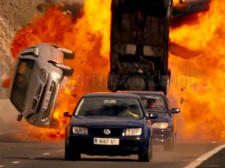 ફાસ્ટ એન્ડ ફ્યૂરિયસમાં 300 કાર્સ થઇ બરબાદ ફાસ્ટ એન્ડ ફ્યૂરિયસમાં 300 કાર્સ થઇ બરબાદ