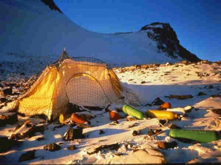 હવે એવરેસ્ટ પર પણ વધી રહેલી ભીડથી સર્જાય છે જામ