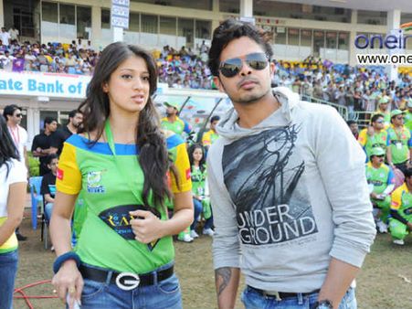 ટૉપ પર ગેઇલ, લી અને શ્રીસંત